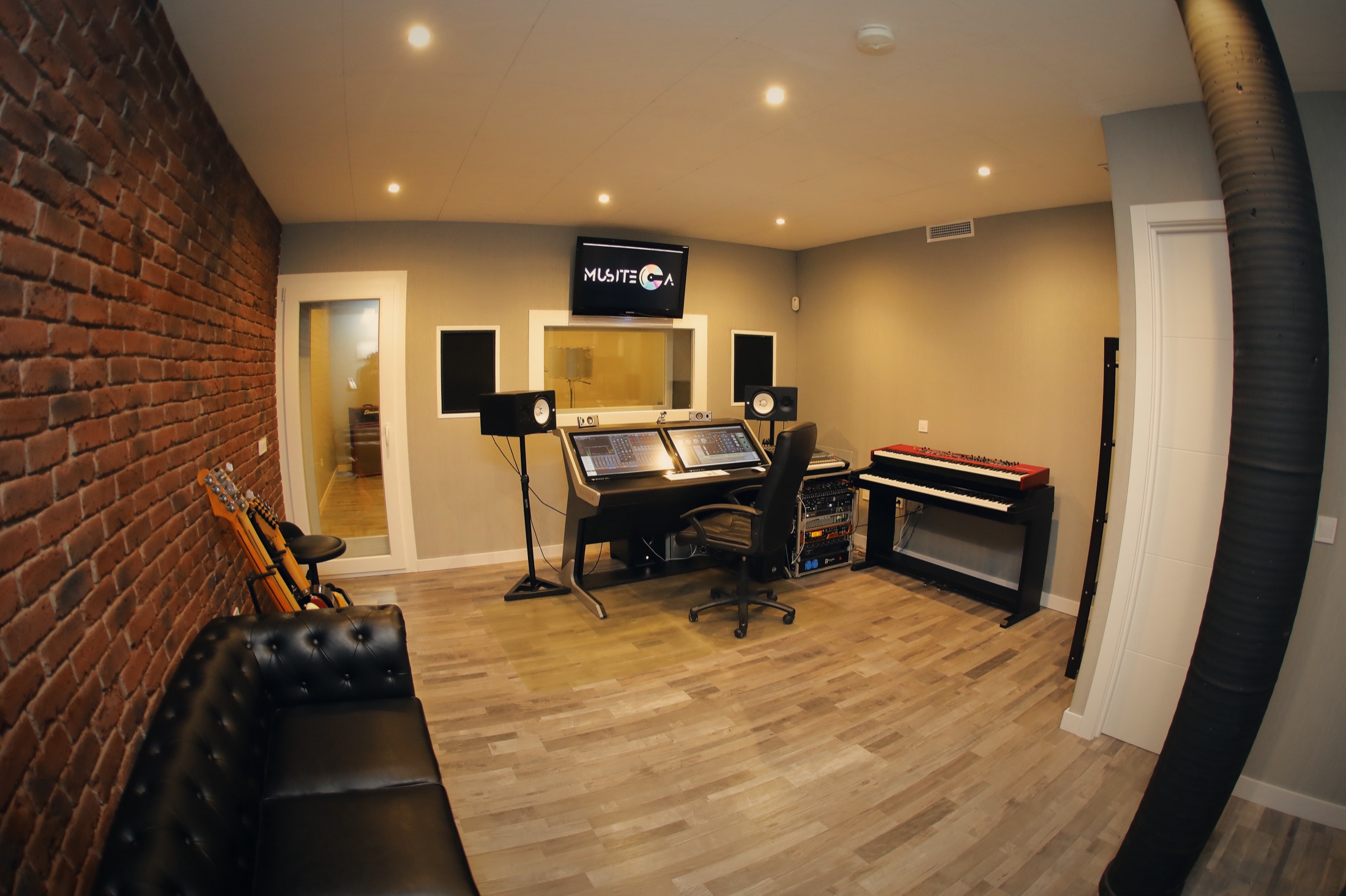 Estudio Musiteca preparado para producción sonora y música de marca